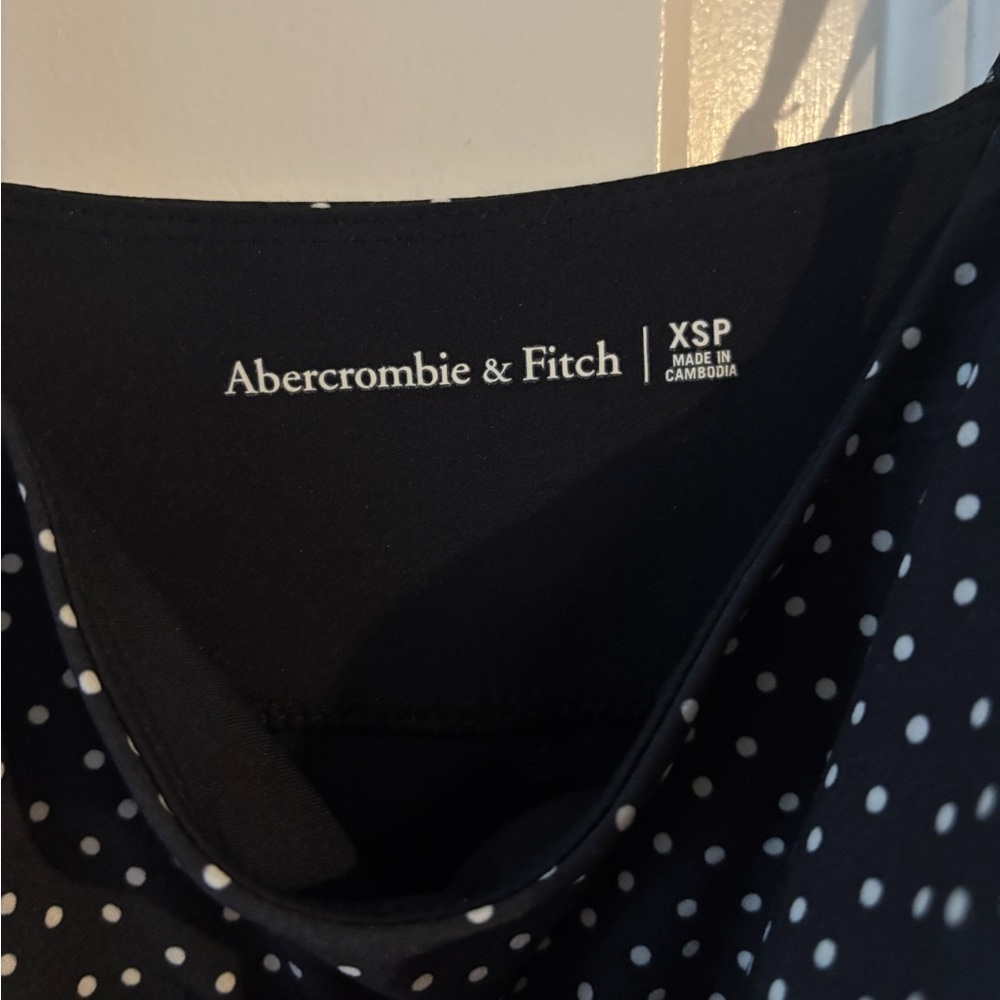Abercrombie & Fitch Black and White Polka Dot Athletic Dress - Picture 2 of 3